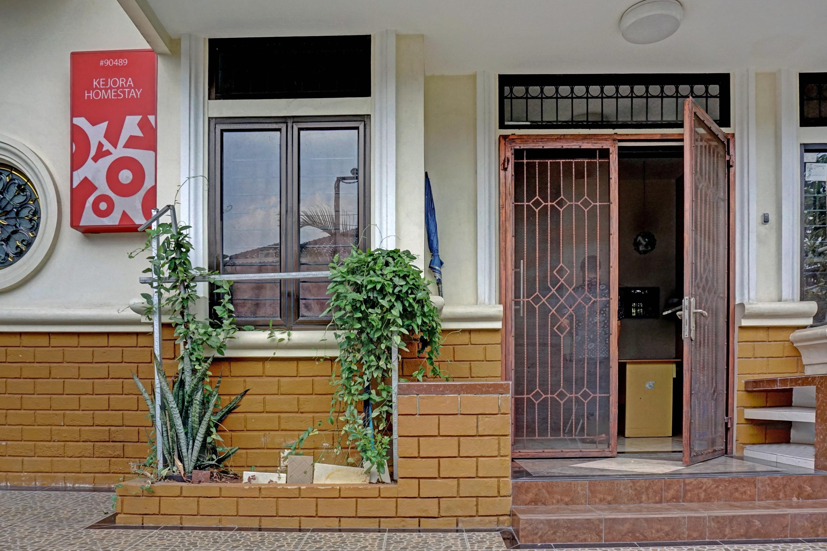 Oyo 90489 Kejora Homestay Jacarta Exterior foto