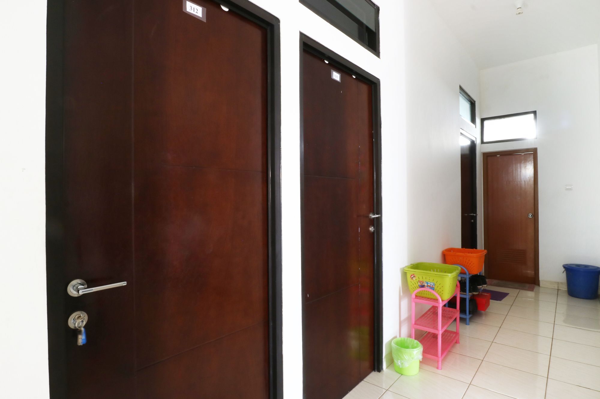 Oyo 90489 Kejora Homestay Jacarta Exterior foto